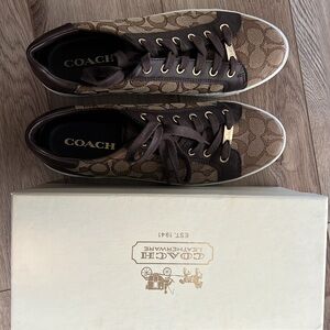 Coach sz 9B brown sneaker